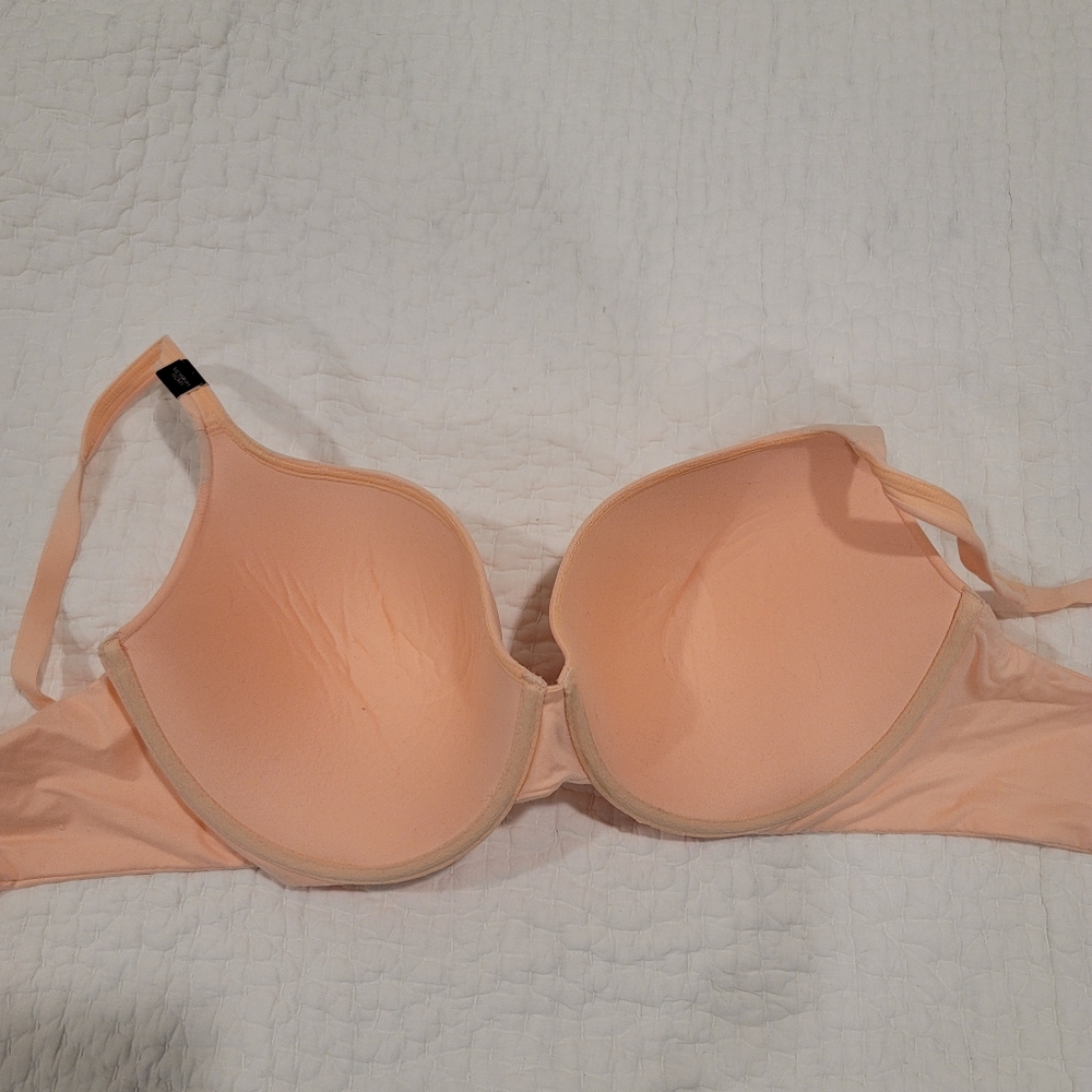 Victoria's Secret Body Peach Full Coverage Bra - Picture 3 of 9